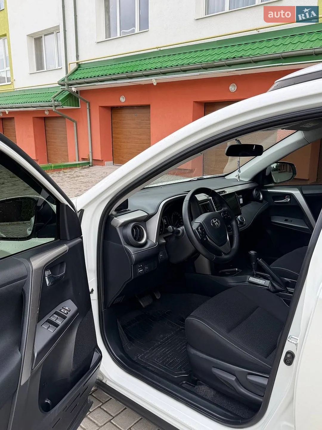 2017 Toyota RAV 4 - мініатюра 9