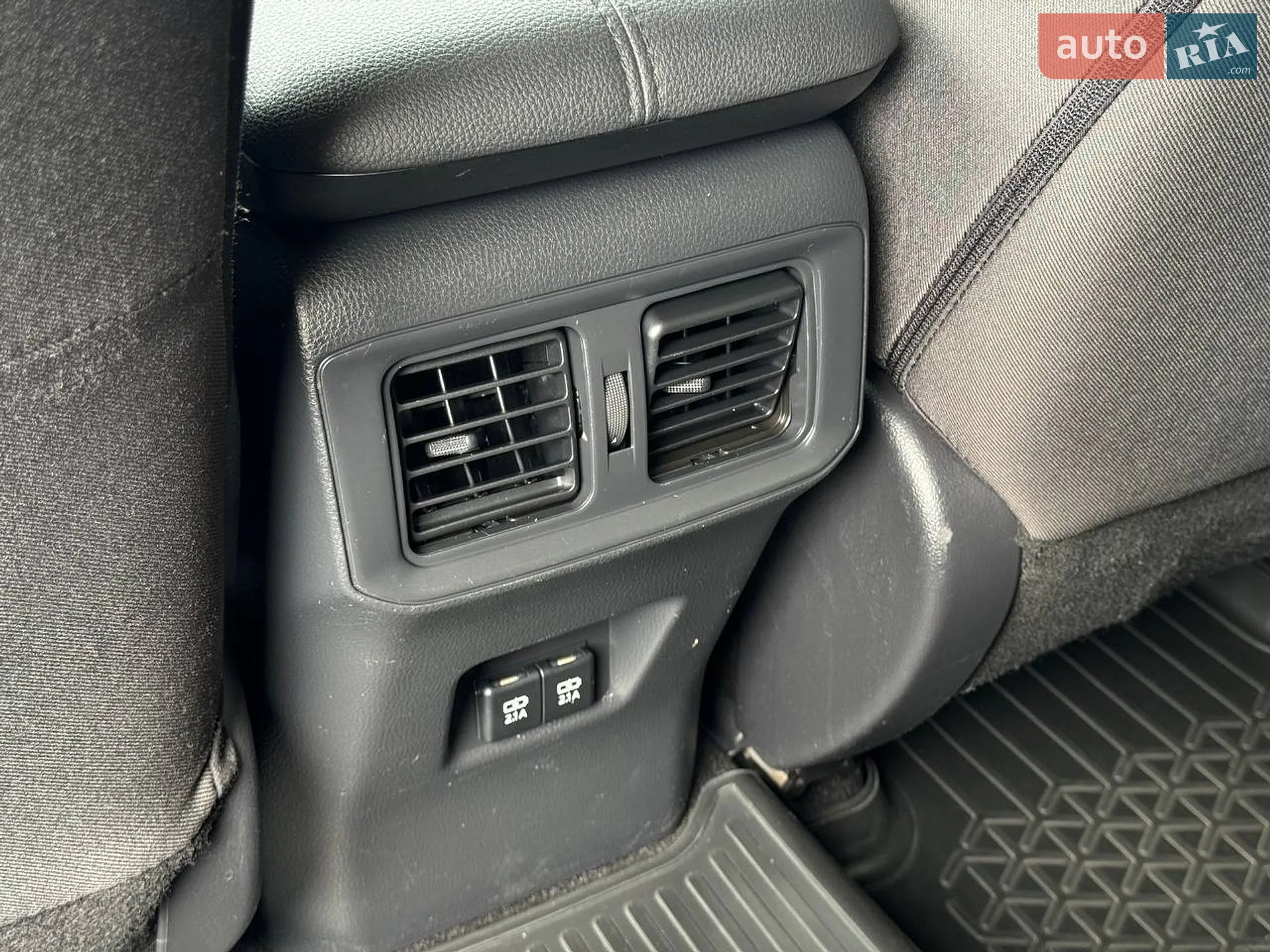 2019 Toyota RAV 4 - мініатюра 26