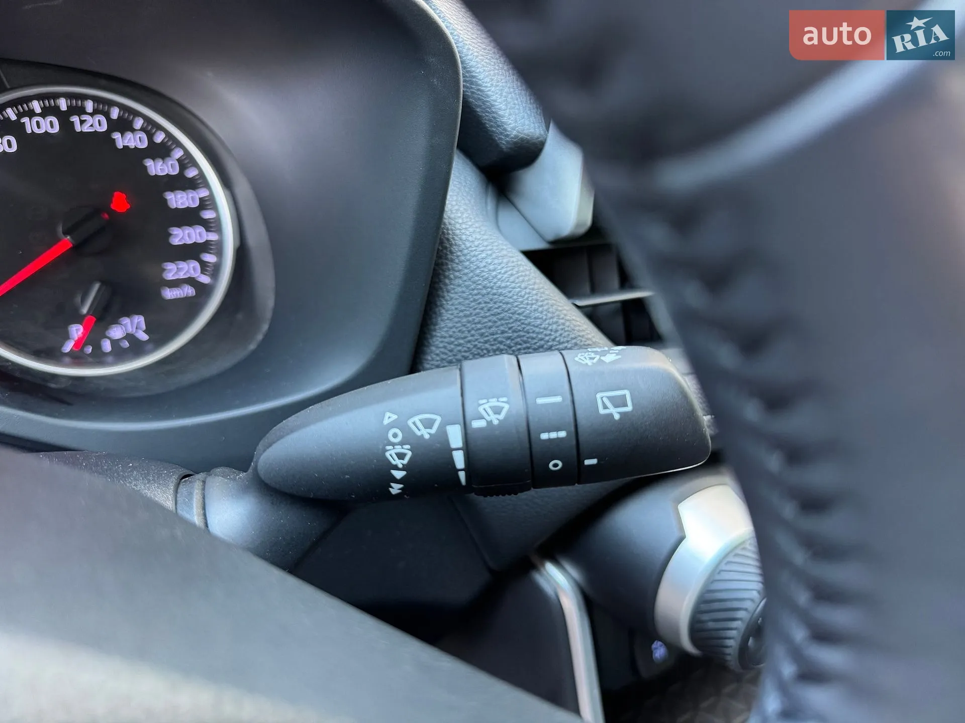 2019 Toyota RAV 4 - мініатюра 15