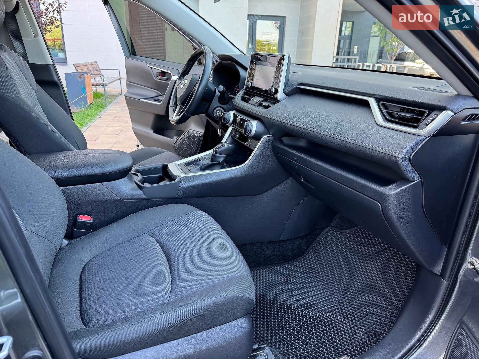2019 Toyota RAV 4 - мініатюра 28