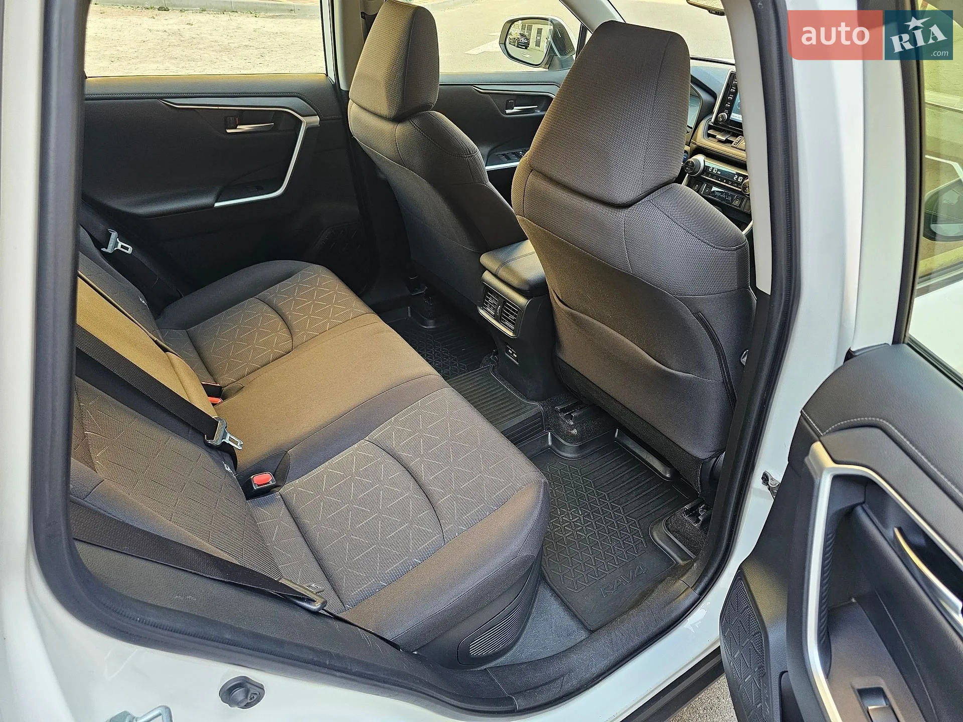 2021 Toyota RAV 4 - мініатюра 32