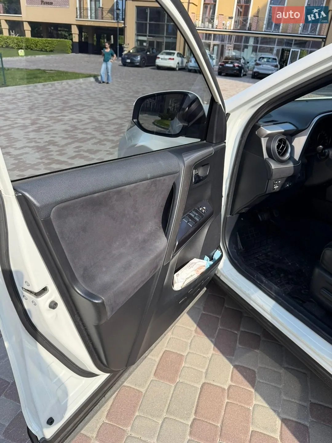 2016 Toyota RAV 4 - мініатюра 8