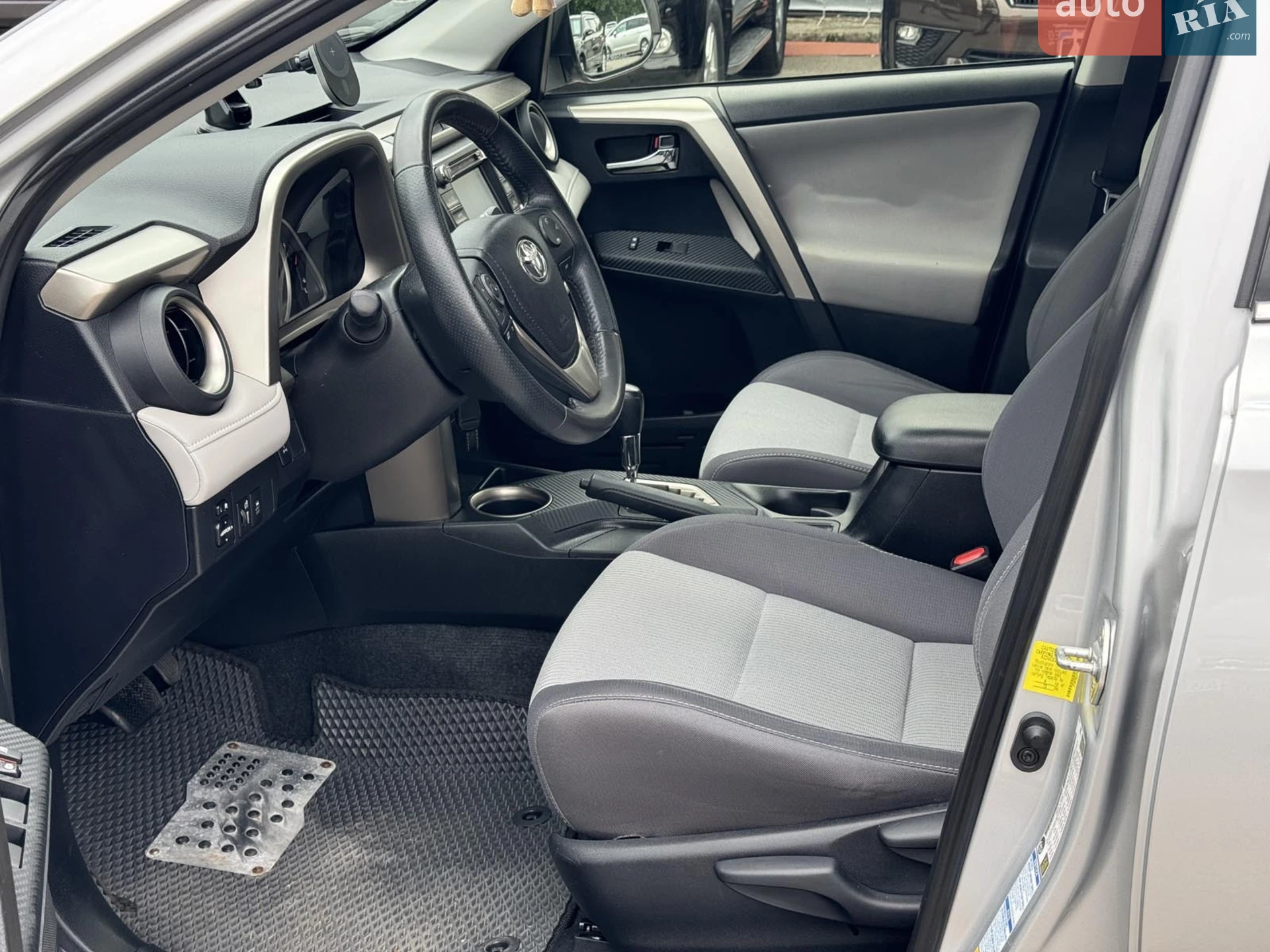 2015 Toyota RAV 4 - мініатюра 14