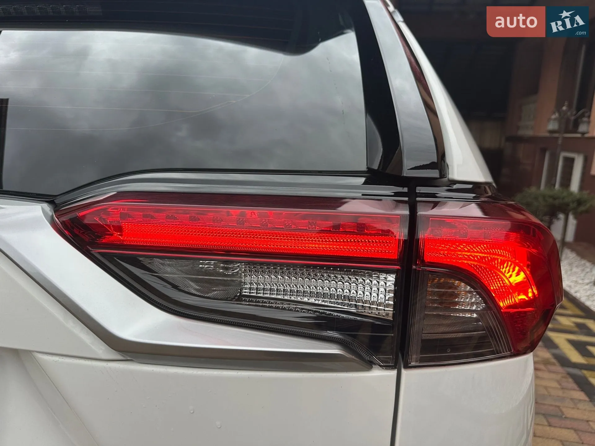 2019 Toyota RAV 4 - мініатюра 17