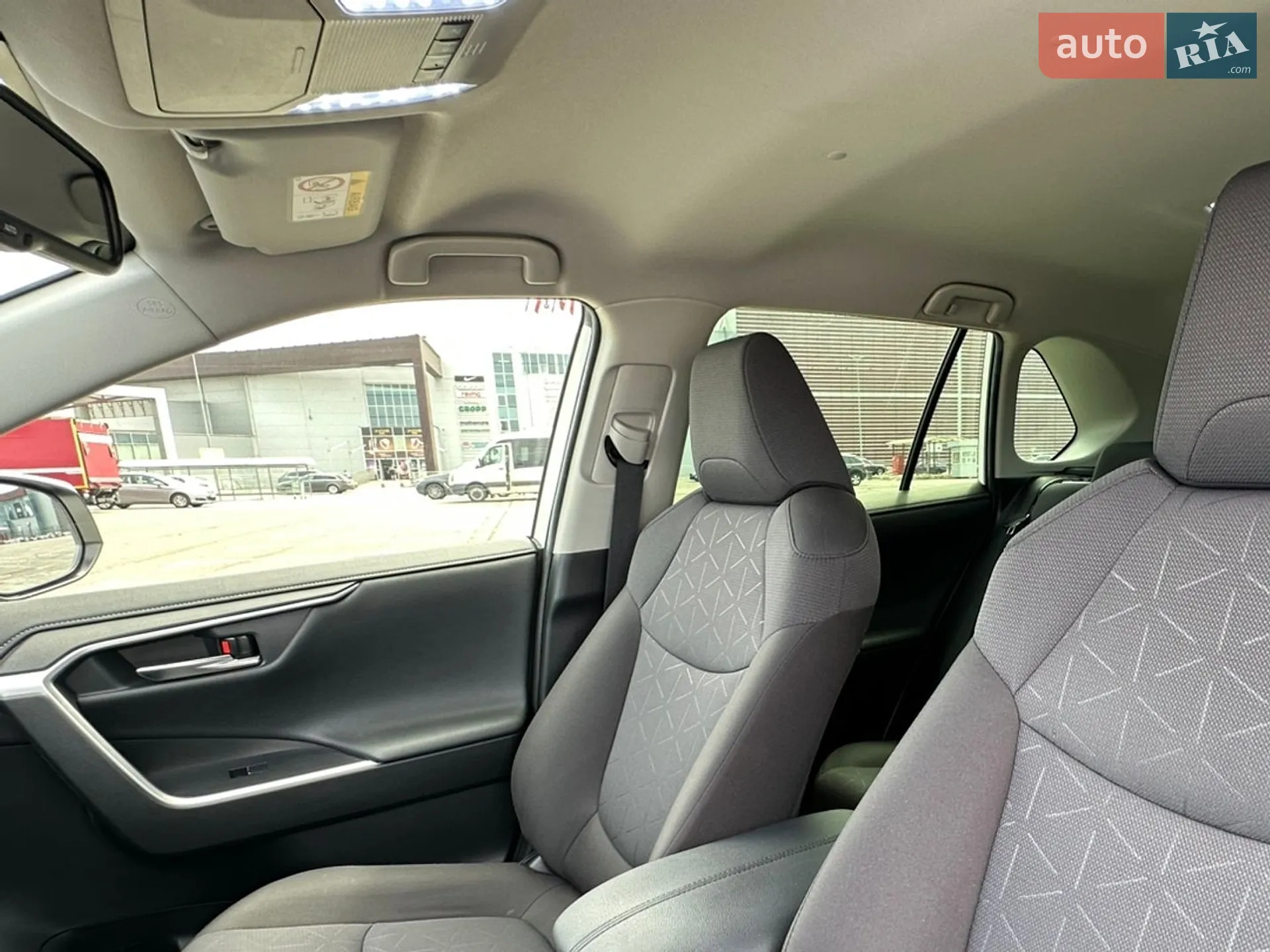 2020 Toyota RAV 4 - мініатюра 7