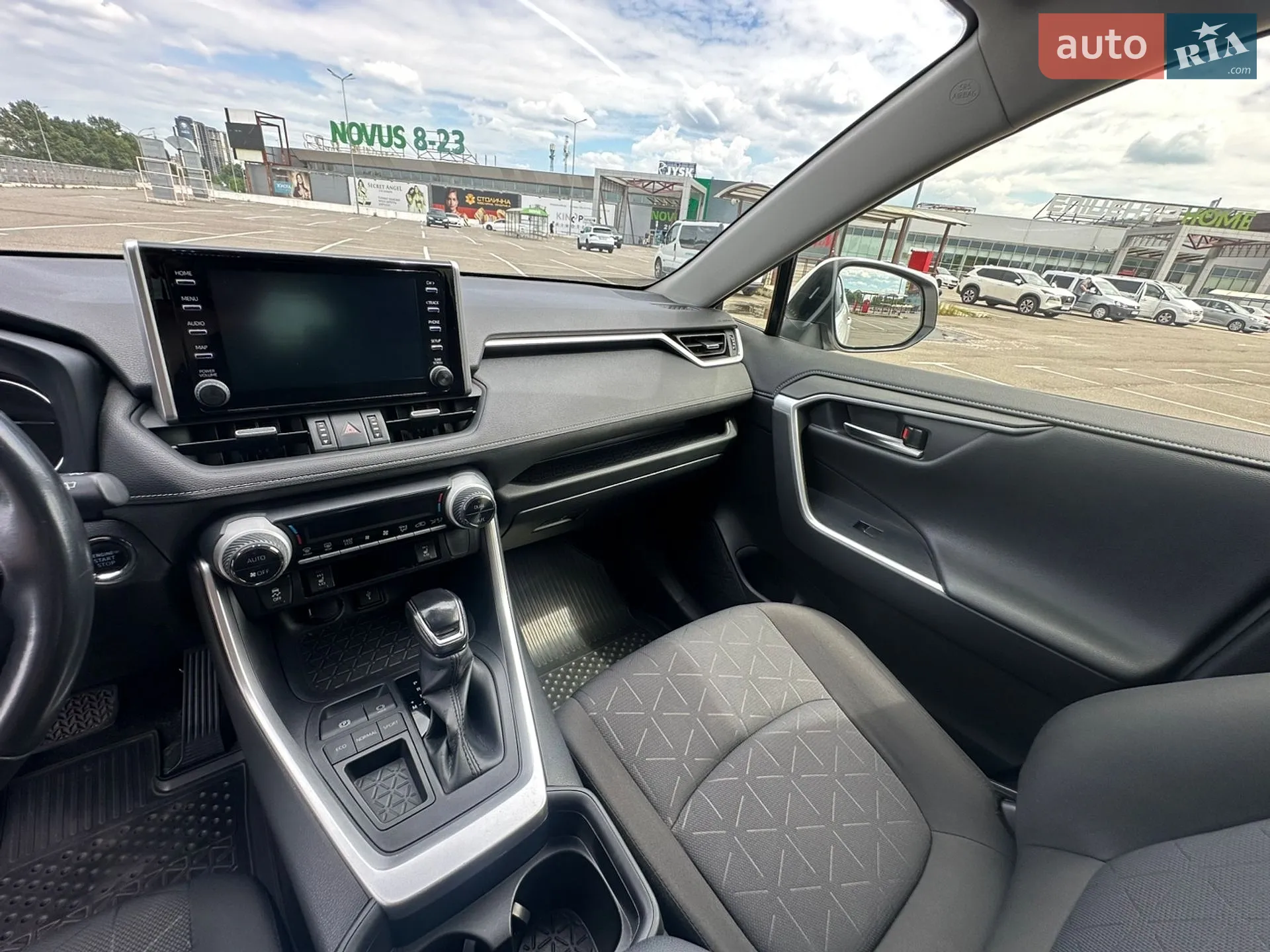2020 Toyota RAV 4 - мініатюра 24