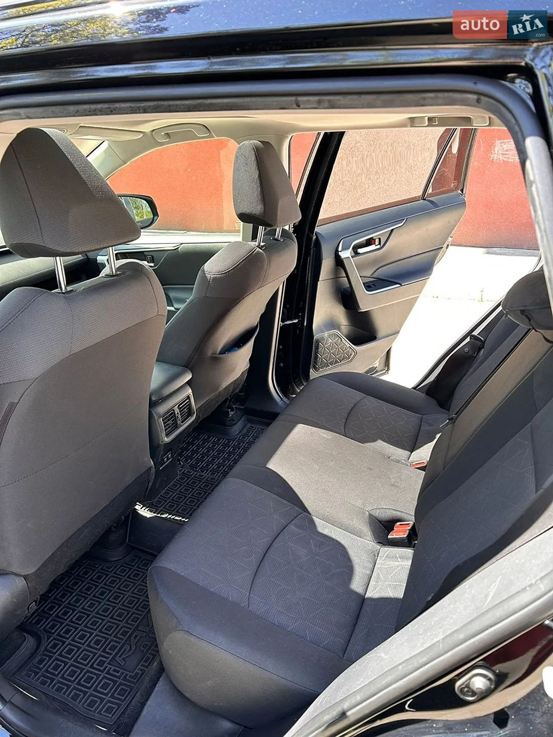 2019 Toyota RAV 4 - мініатюра 11