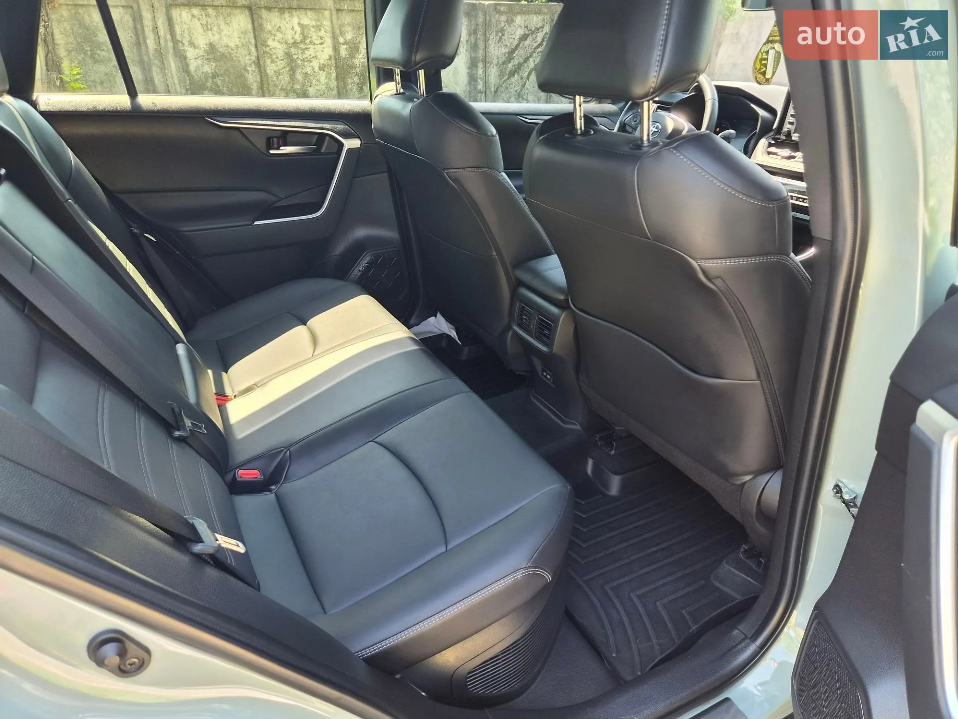 2022 Toyota RAV 4 - мініатюра 10