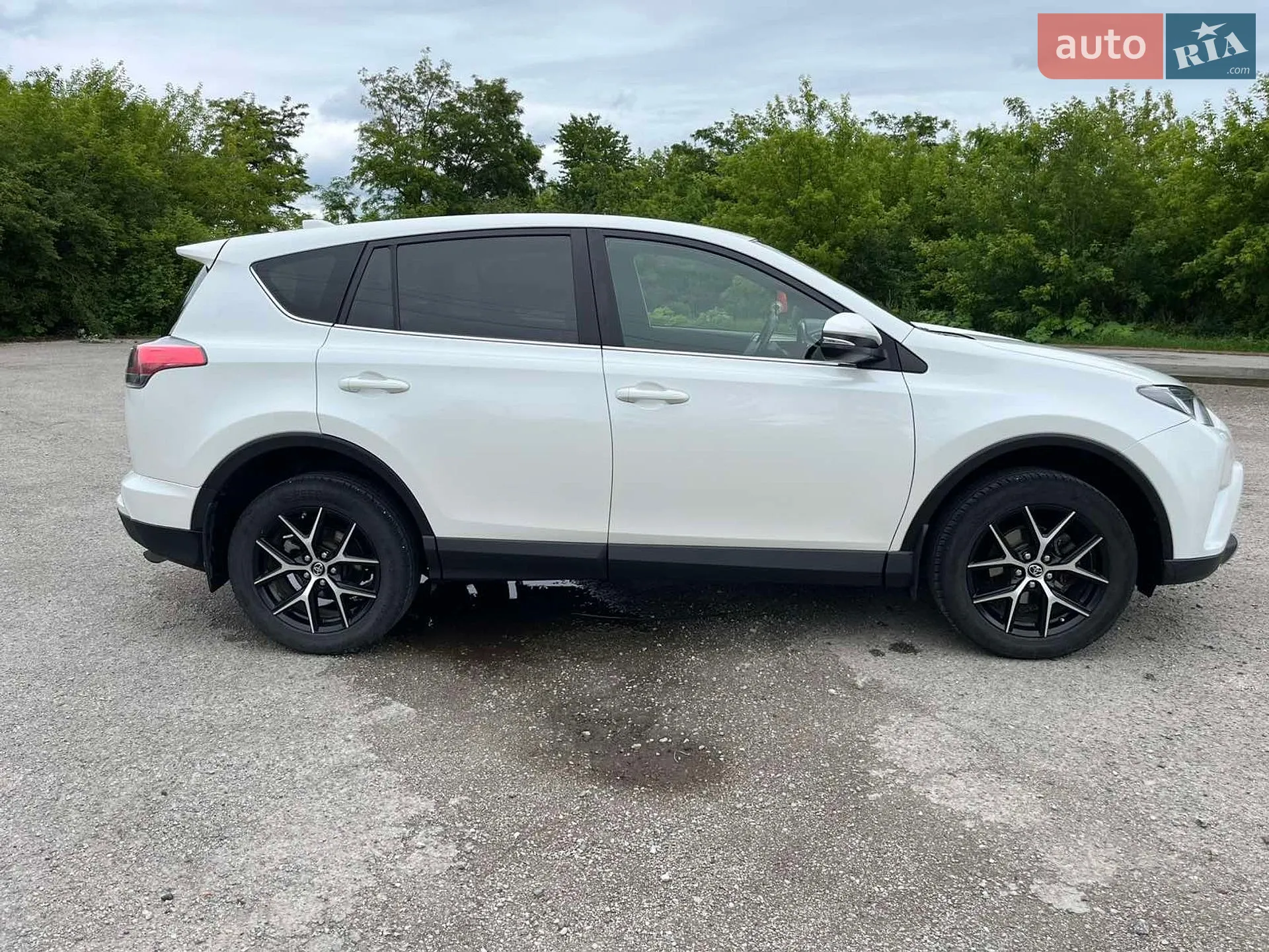 2015 Toyota RAV 4 - фото 1