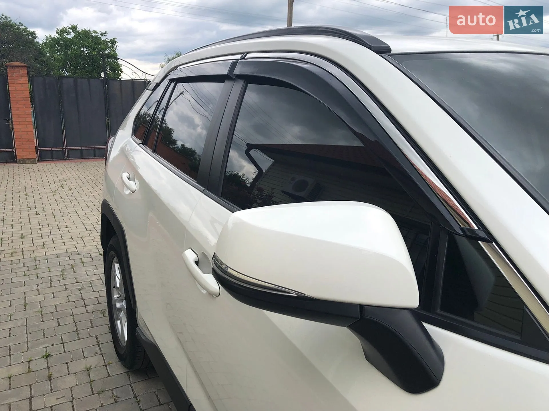 2019 Toyota RAV 4 - мініатюра 12