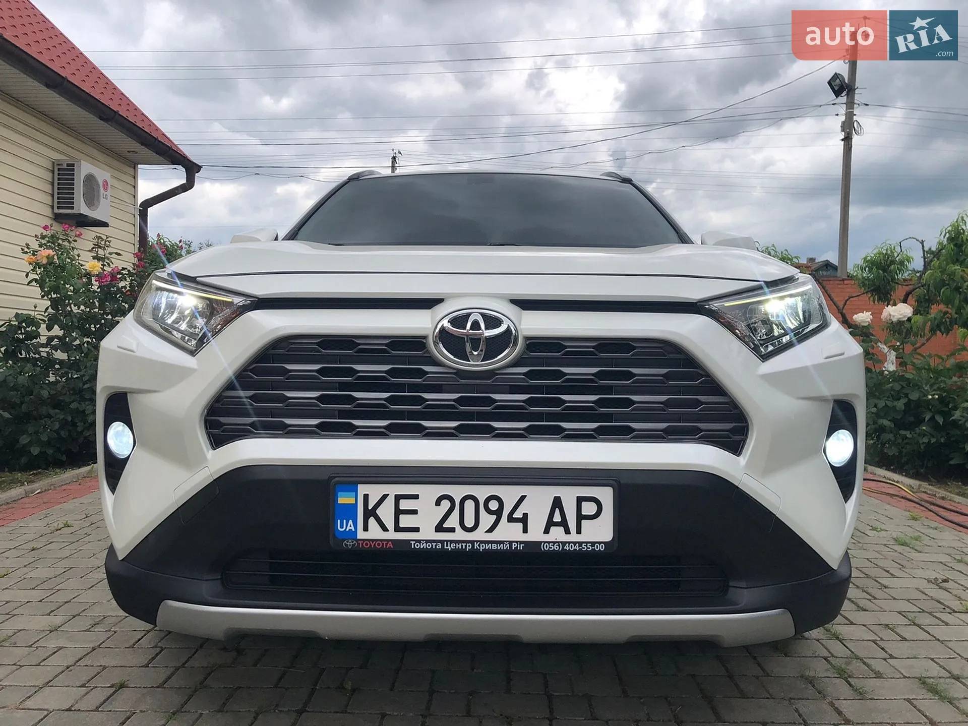2019 Toyota RAV 4 - мініатюра 17