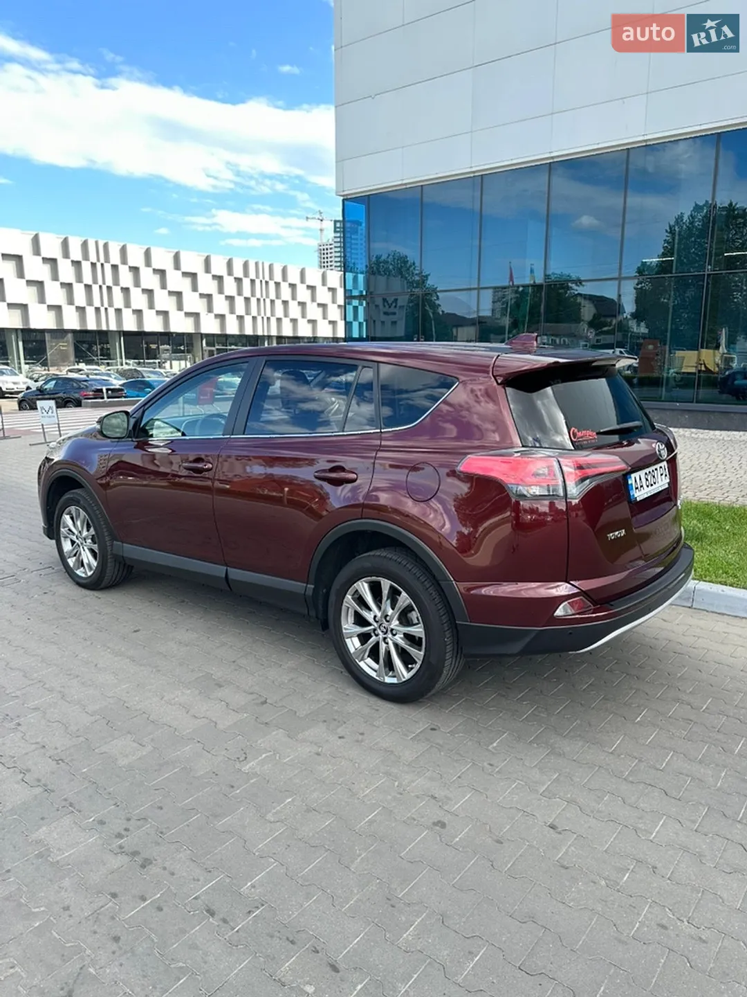 2016 Toyota RAV 4 - мініатюра 8