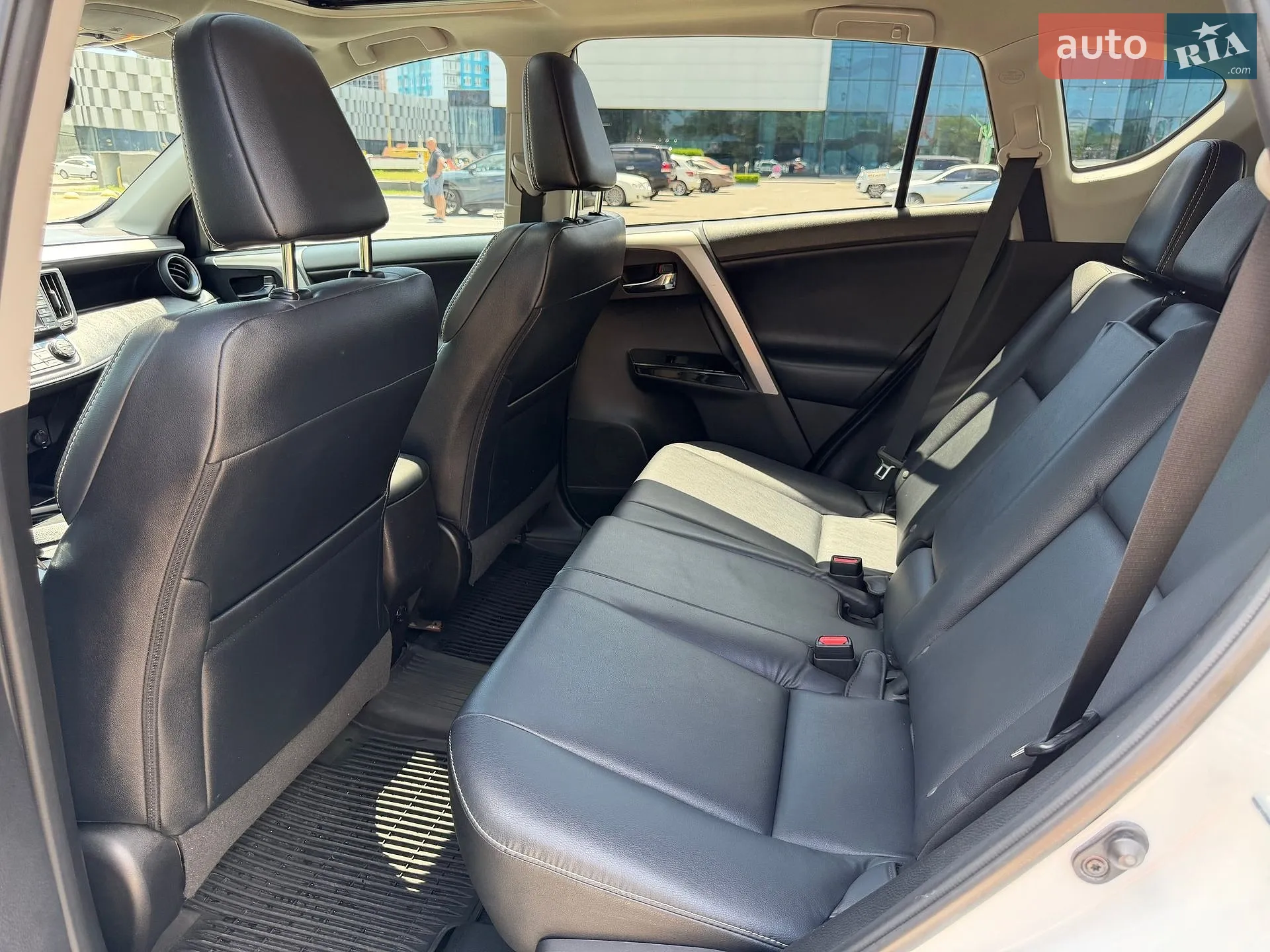 2017 Toyota RAV 4 - мініатюра 30