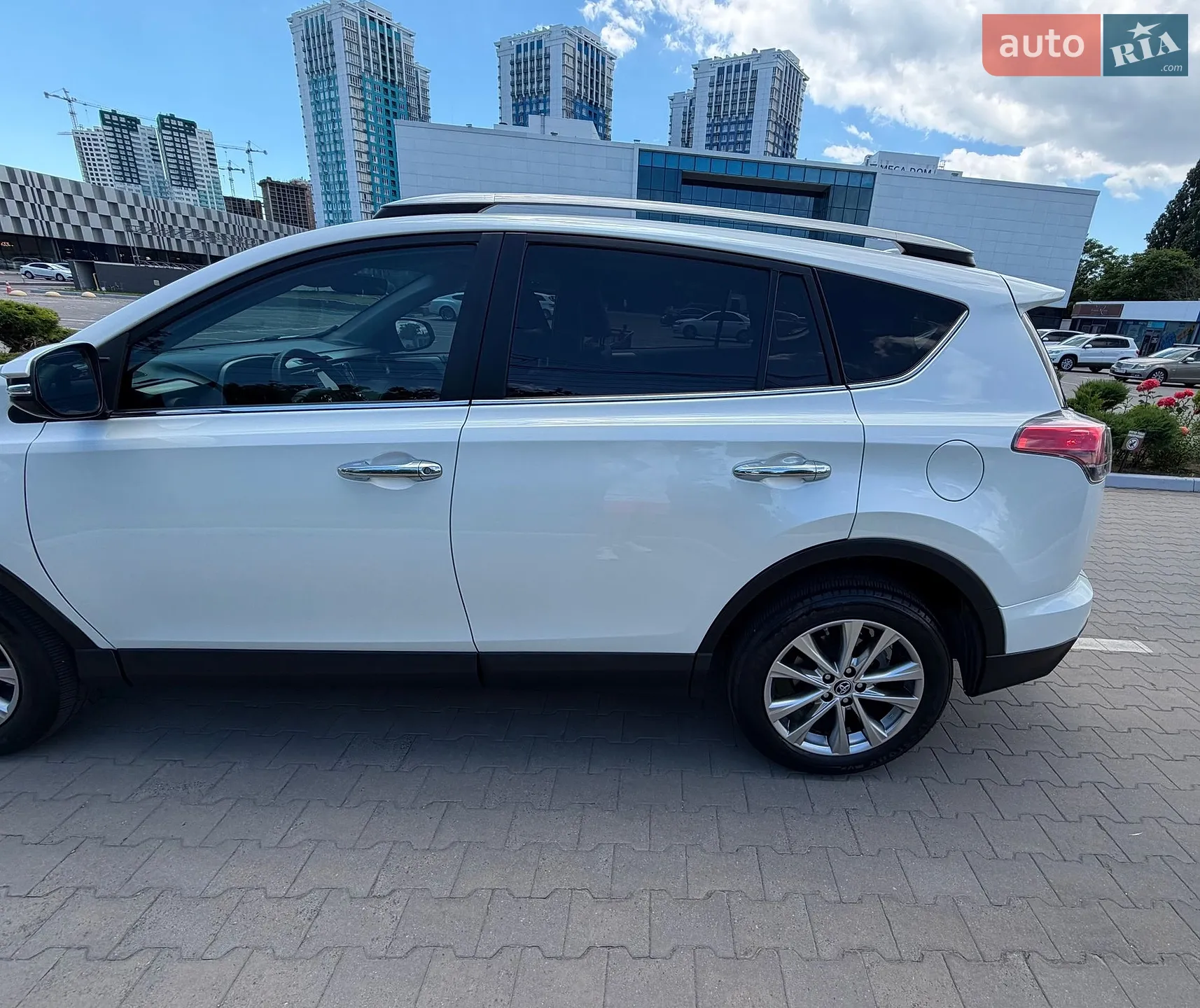 2017 Toyota RAV 4 - мініатюра 11