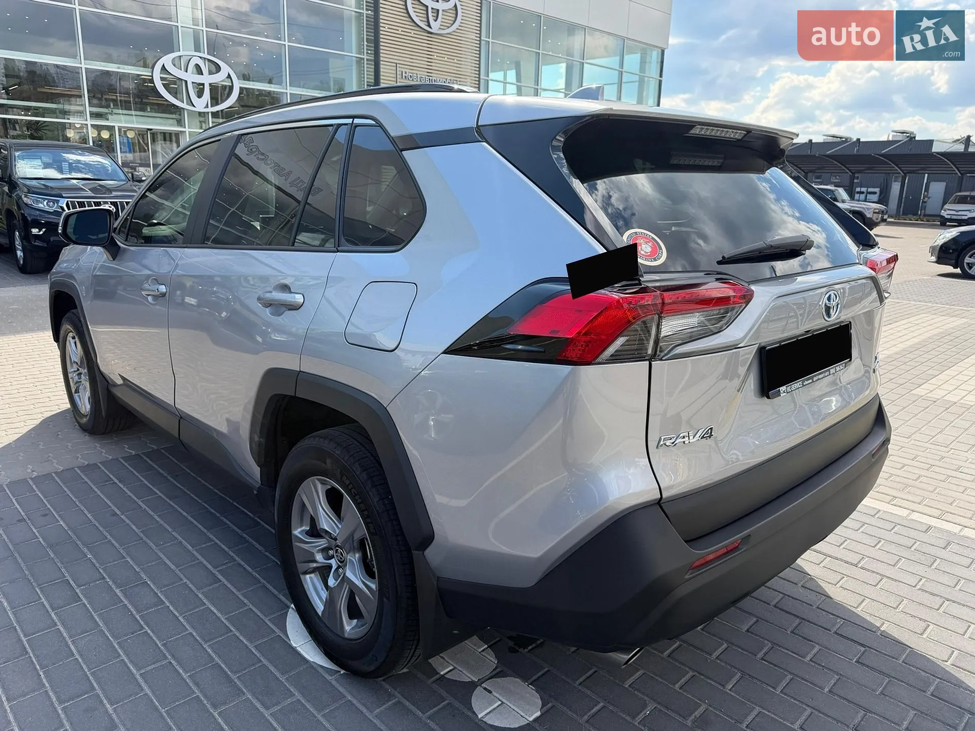 2023 Toyota RAV 4 - мініатюра 9