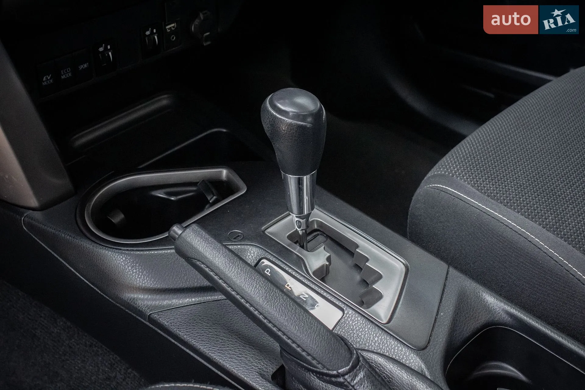 2016 Toyota RAV 4 - мініатюра 23