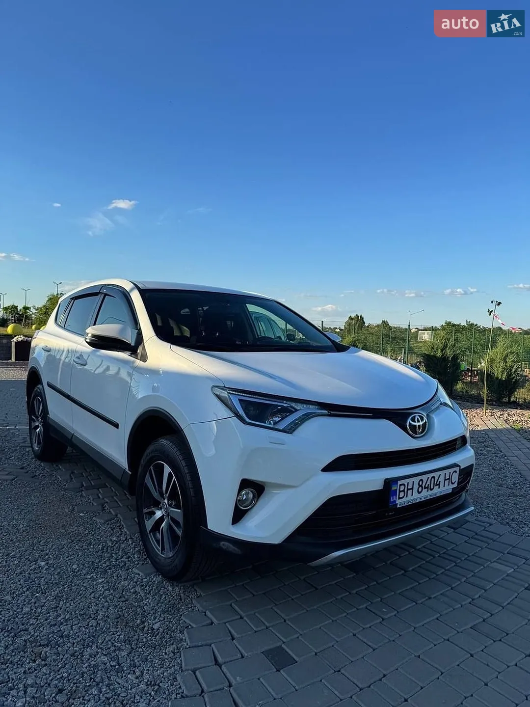 2016 Toyota RAV 4 - фото 1