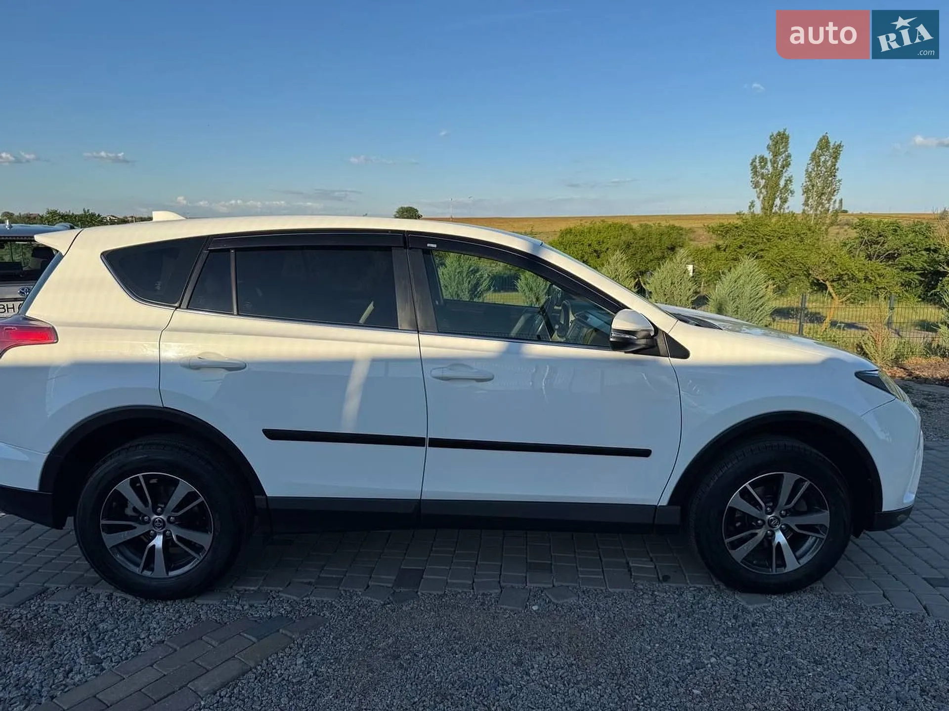 2016 Toyota RAV 4 - мініатюра 18