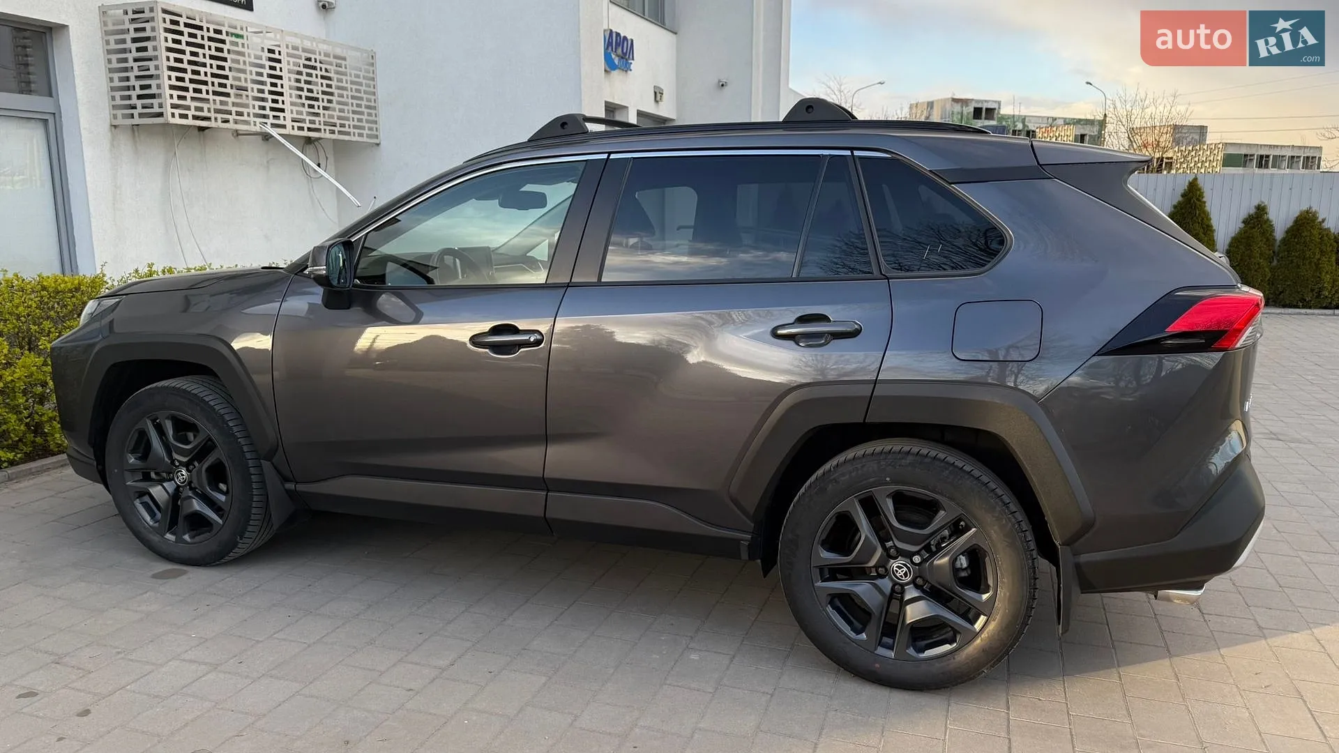 2022 Toyota RAV 4 - мініатюра 13