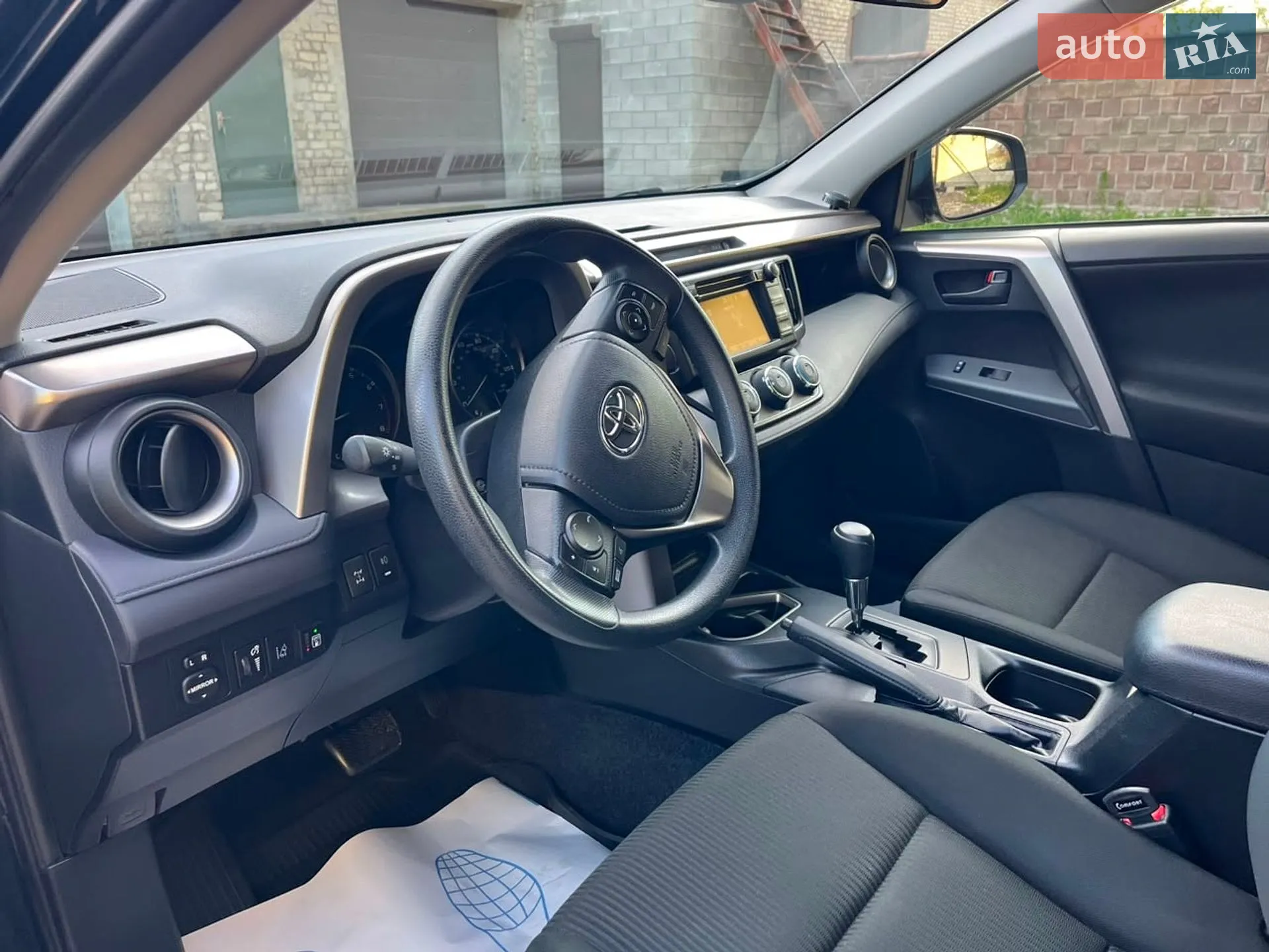2018 Toyota RAV 4 - мініатюра 10
