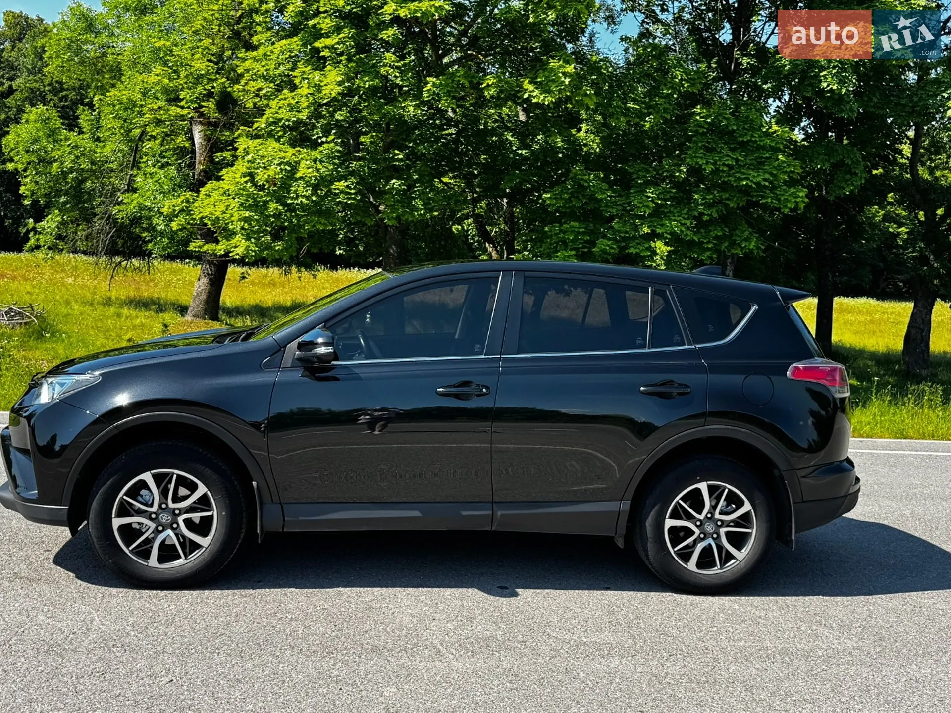2016 Toyota RAV 4 - мініатюра 10