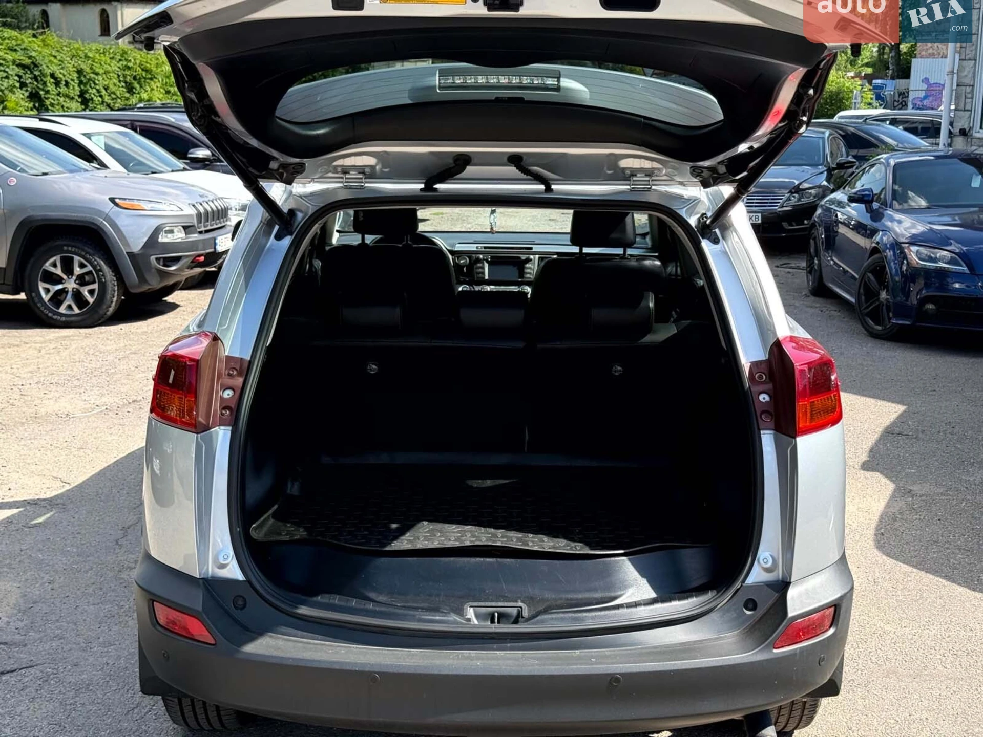2013 Toyota RAV 4 - мініатюра 10