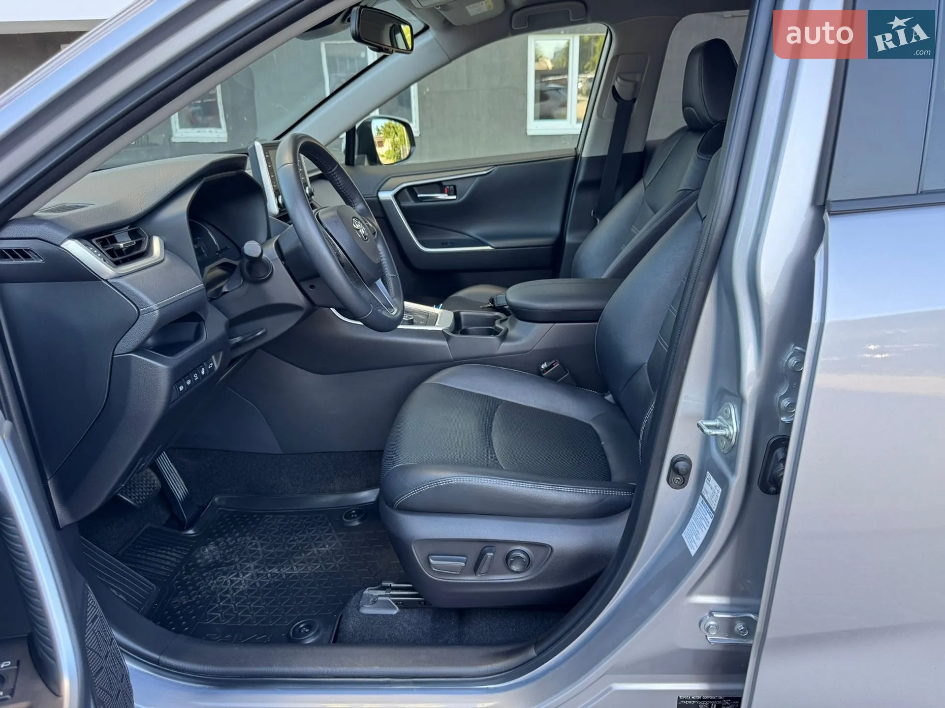 2021 Toyota RAV 4 - мініатюра 19