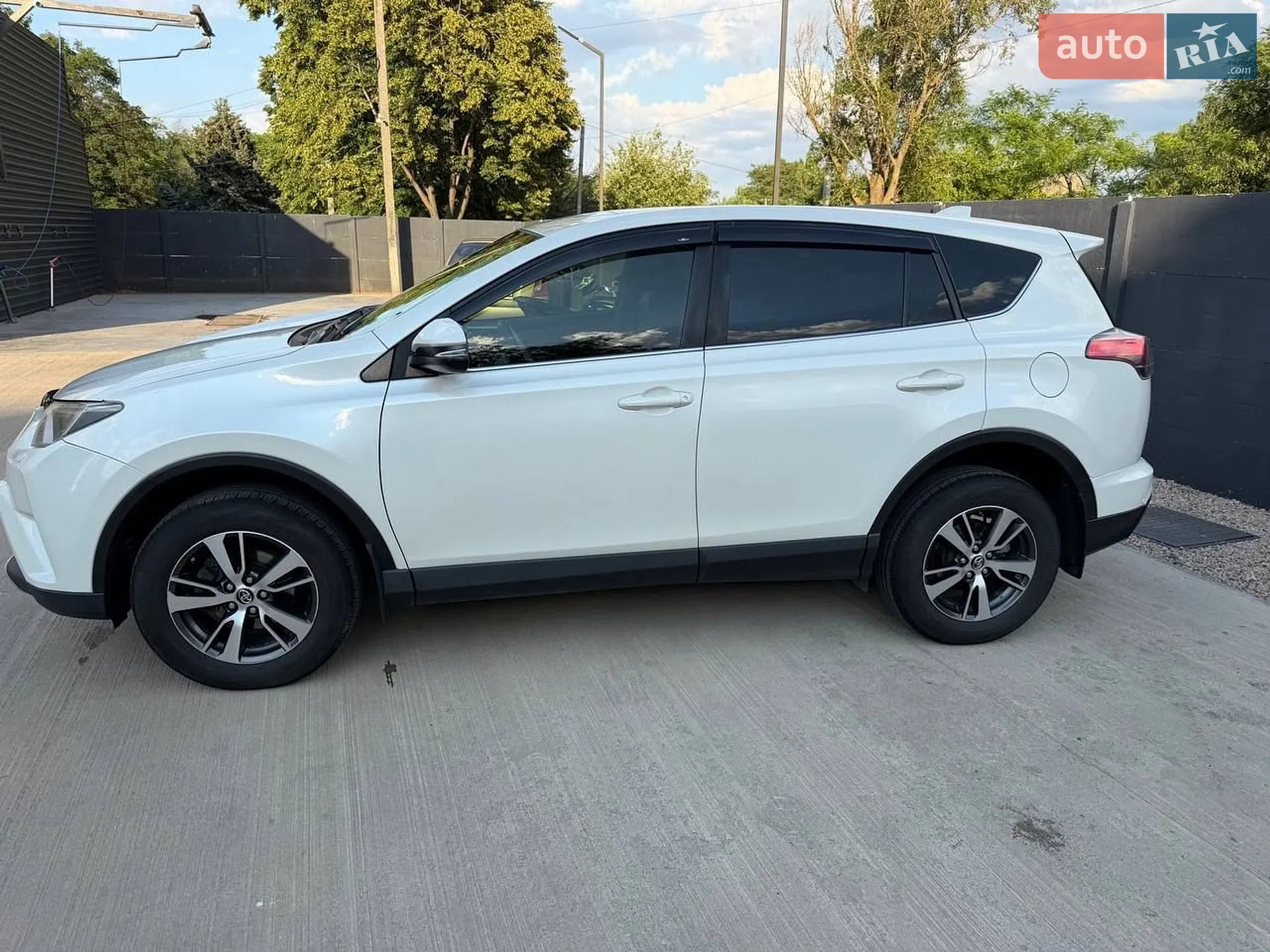 2017 Toyota RAV 4 - мініатюра 10