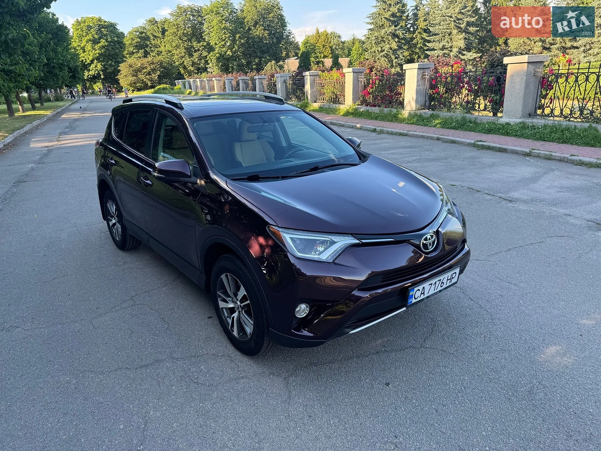 2016 Toyota RAV 4 - мініатюра 12