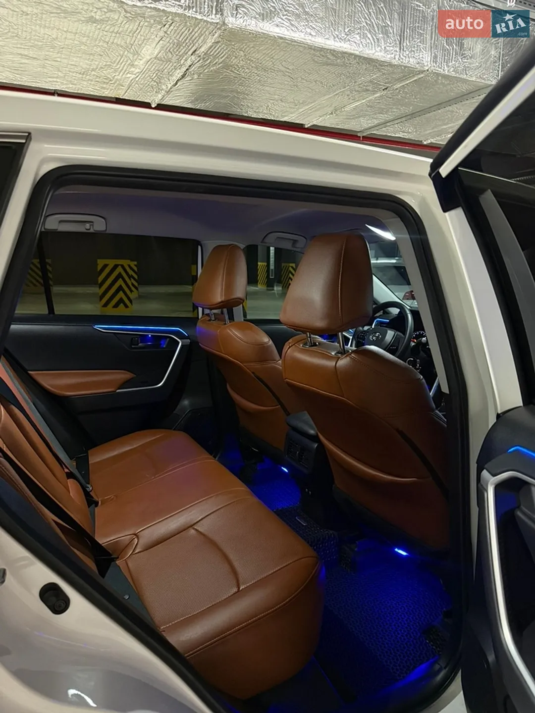 2018 Toyota RAV 4 - мініатюра 10
