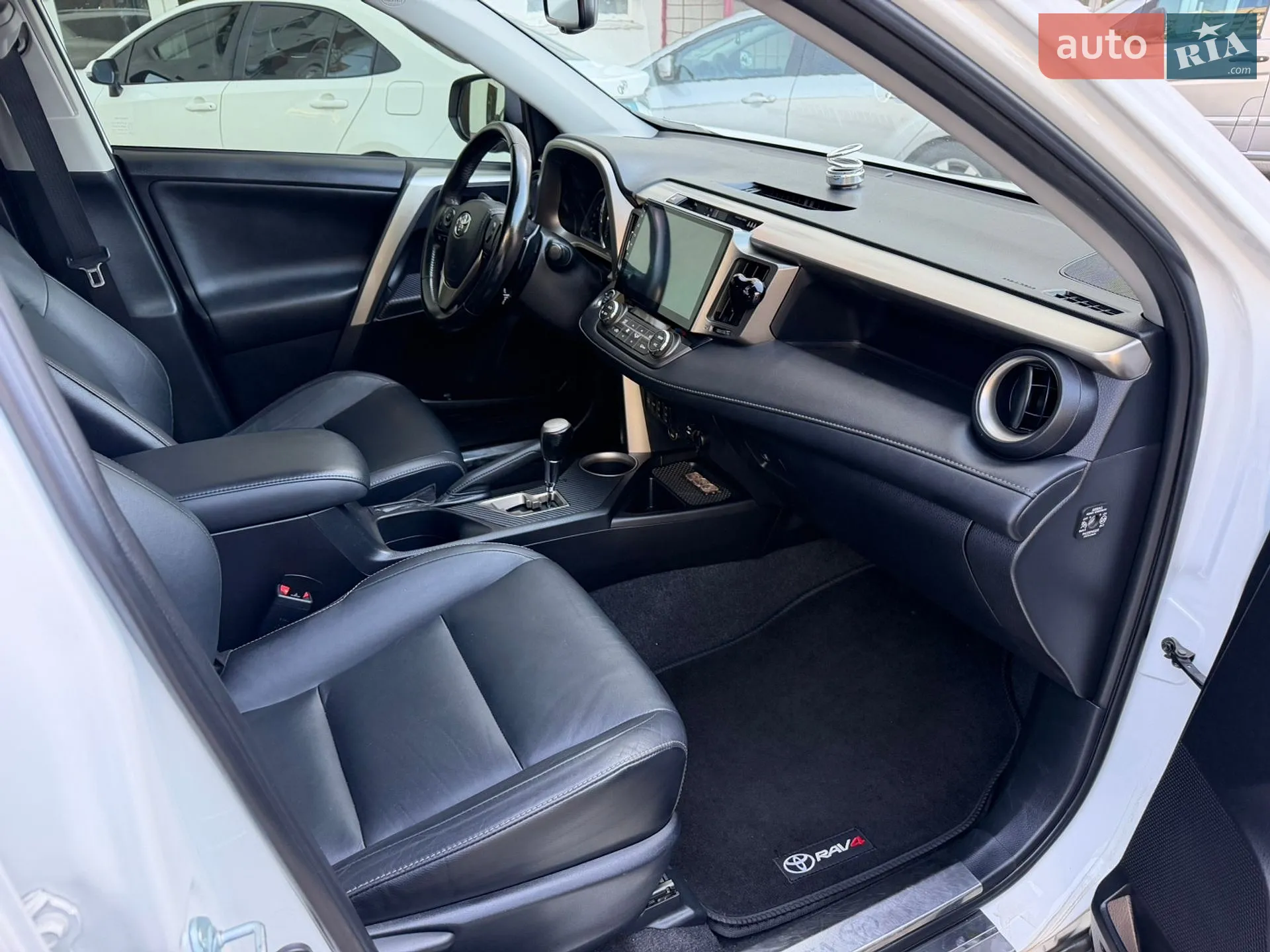 2014 Toyota RAV 4 - мініатюра 11