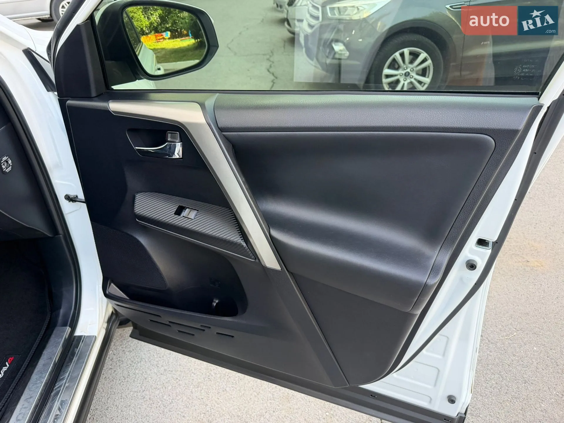 2014 Toyota RAV 4 - мініатюра 28
