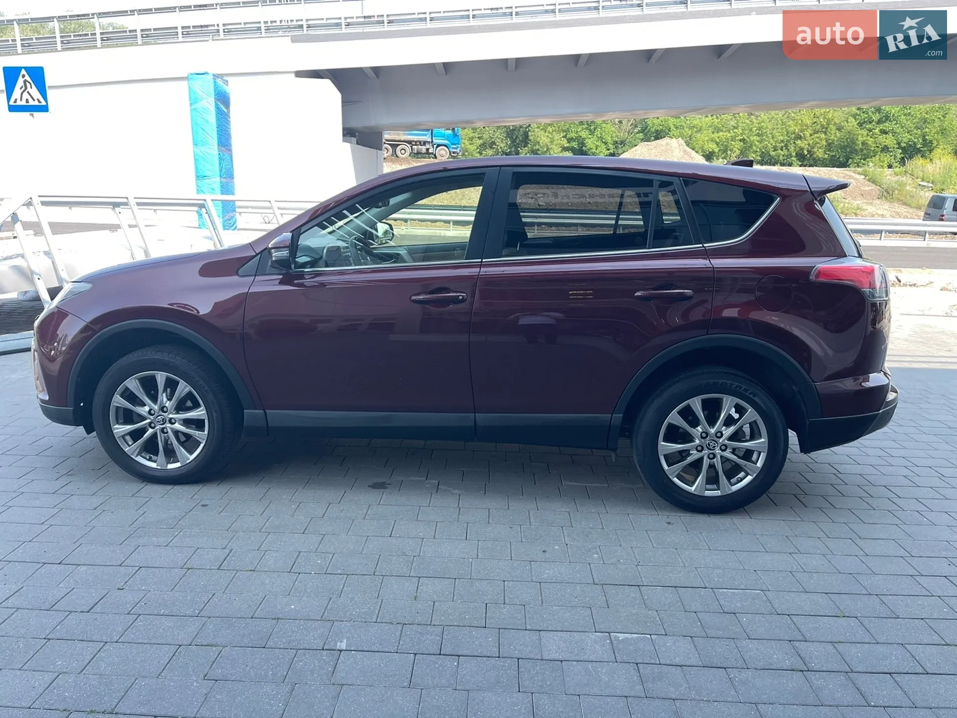 2016 Toyota RAV 4 - мініатюра 6