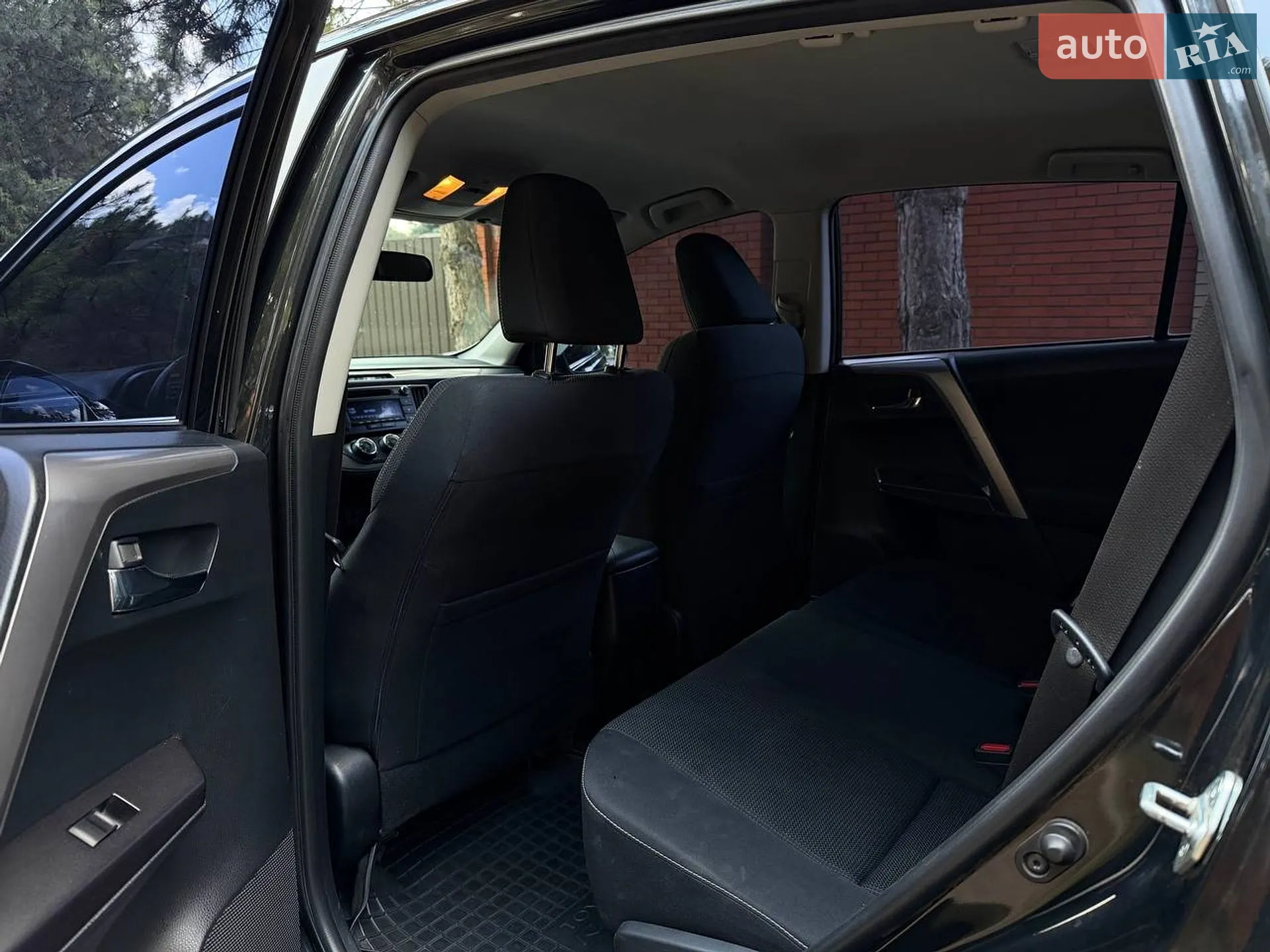2016 Toyota RAV 4 - мініатюра 13