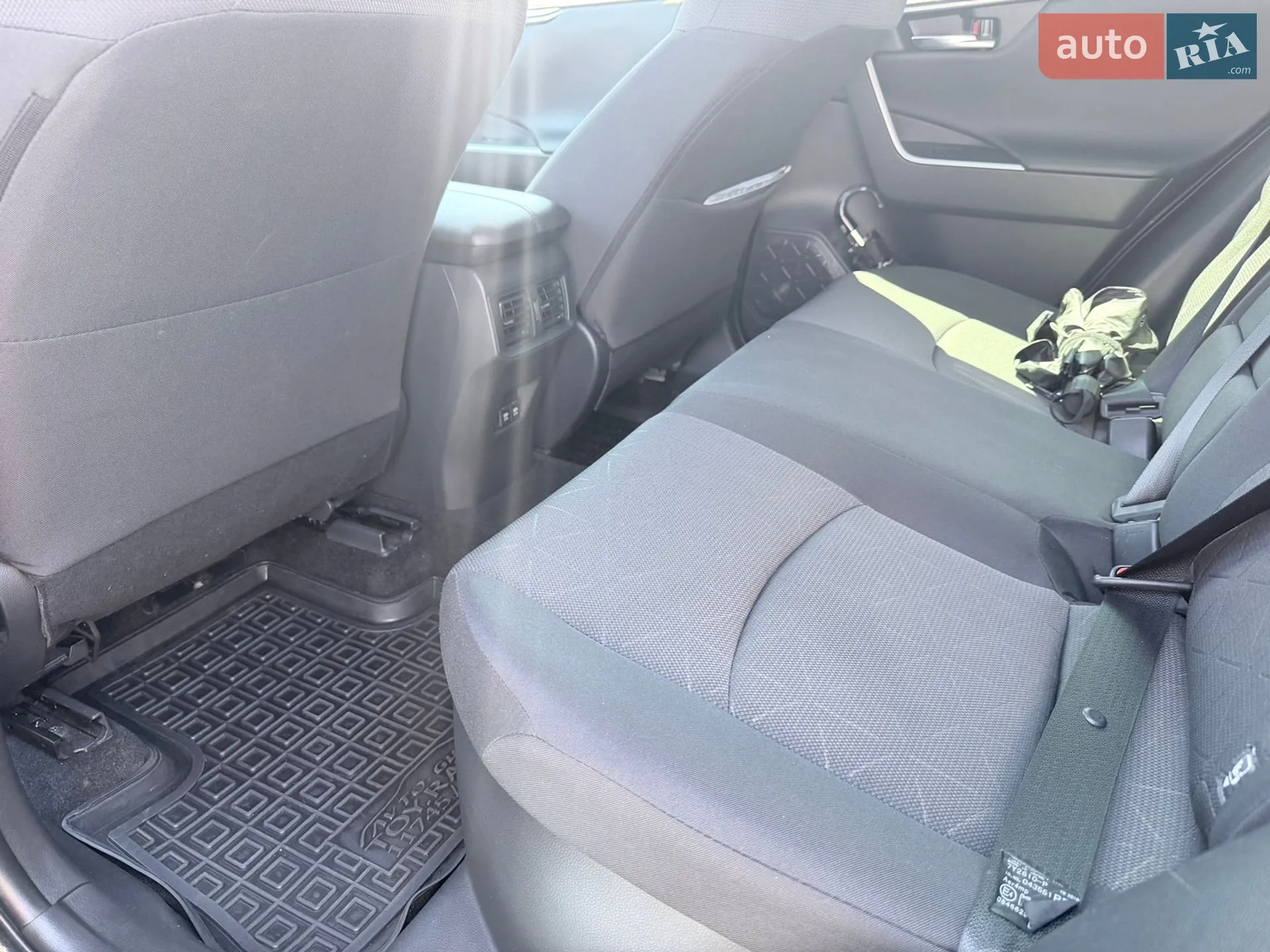 2019 Toyota RAV 4 - мініатюра 14