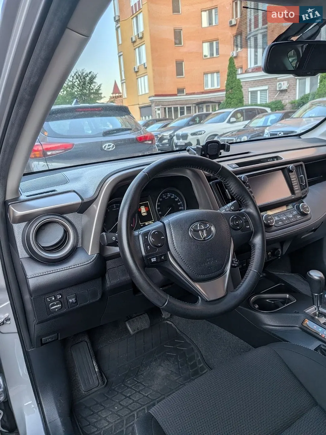 2017 Toyota RAV 4 - мініатюра 6