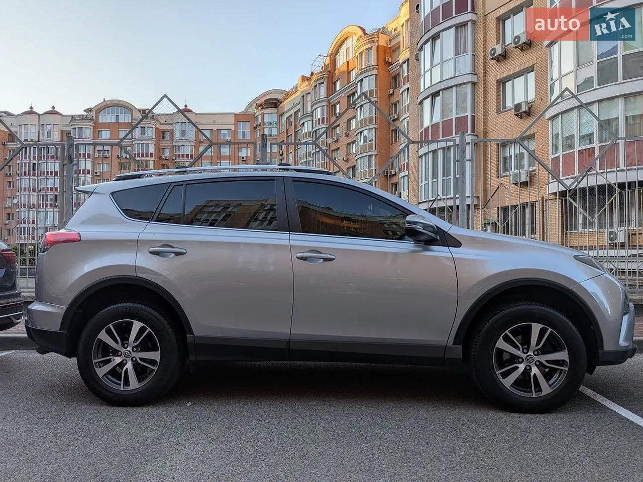 2016 Toyota RAV 4 - мініатюра 27