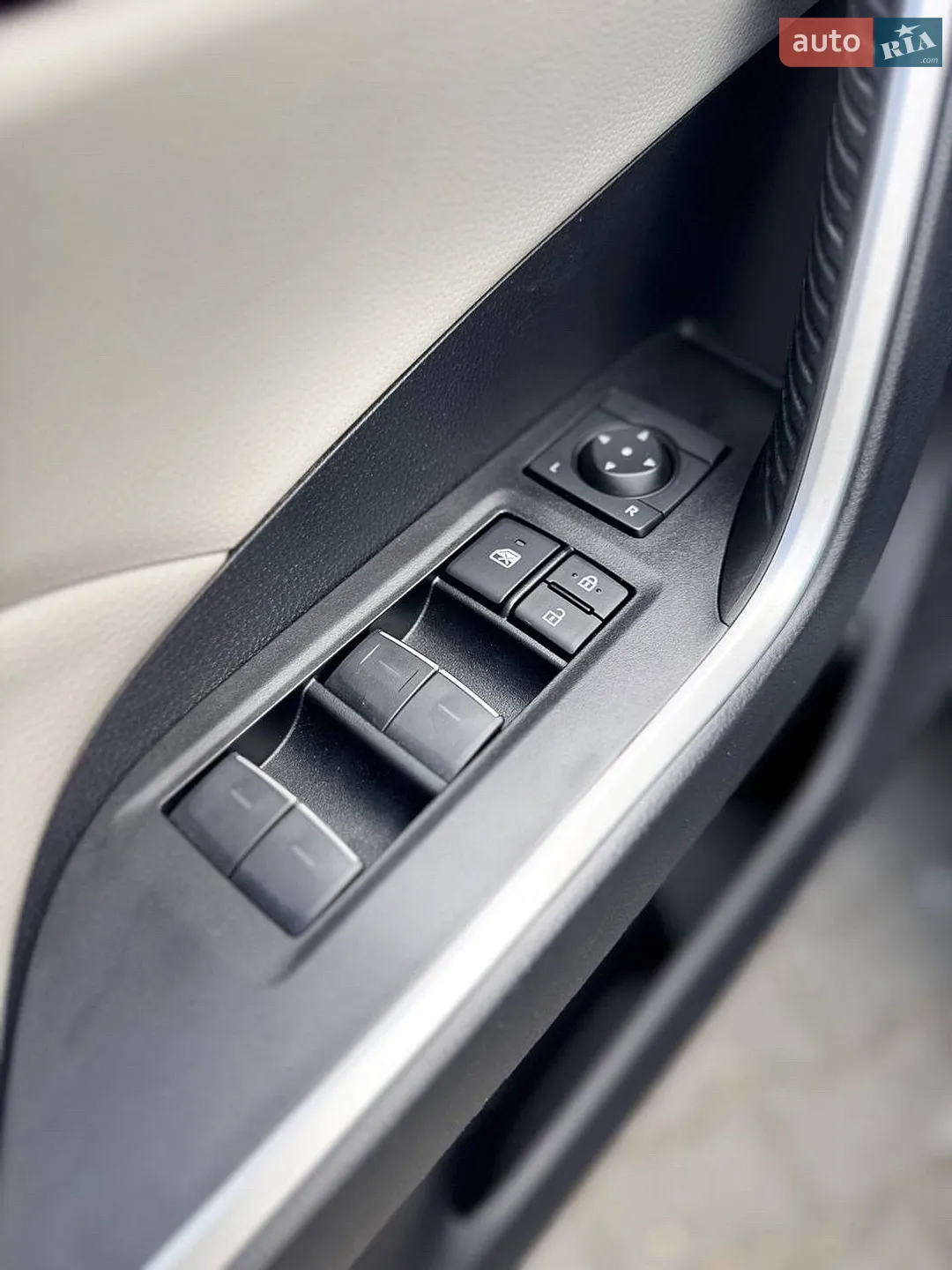 2023 Toyota RAV 4 - мініатюра 40