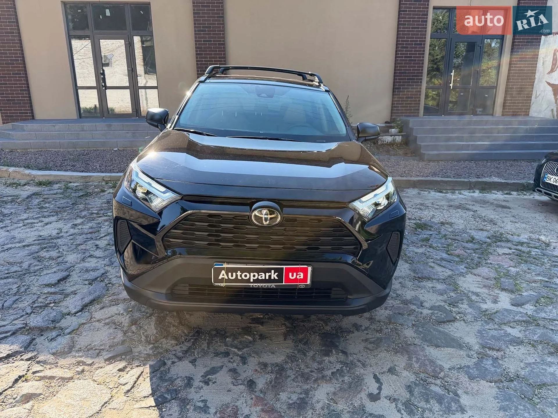 2025 Toyota RAV 4 - мініатюра 2