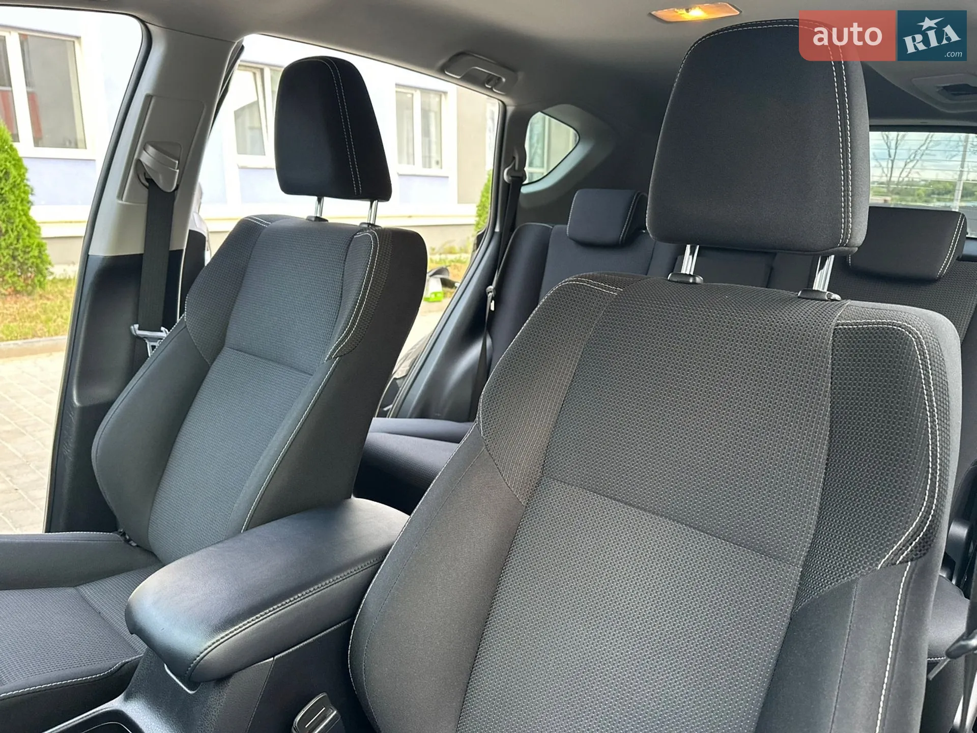 2017 Toyota RAV 4 - мініатюра 101