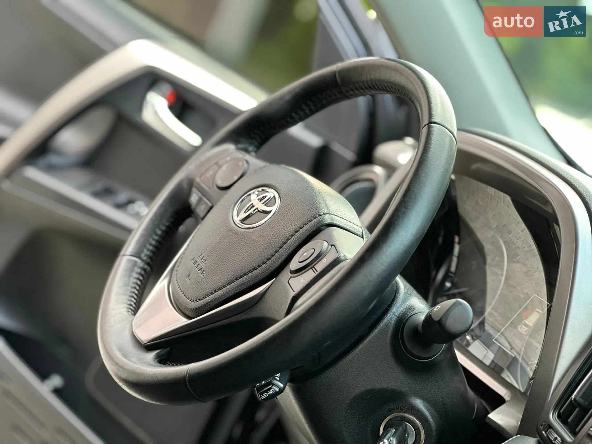2017 Toyota RAV 4 - мініатюра 116