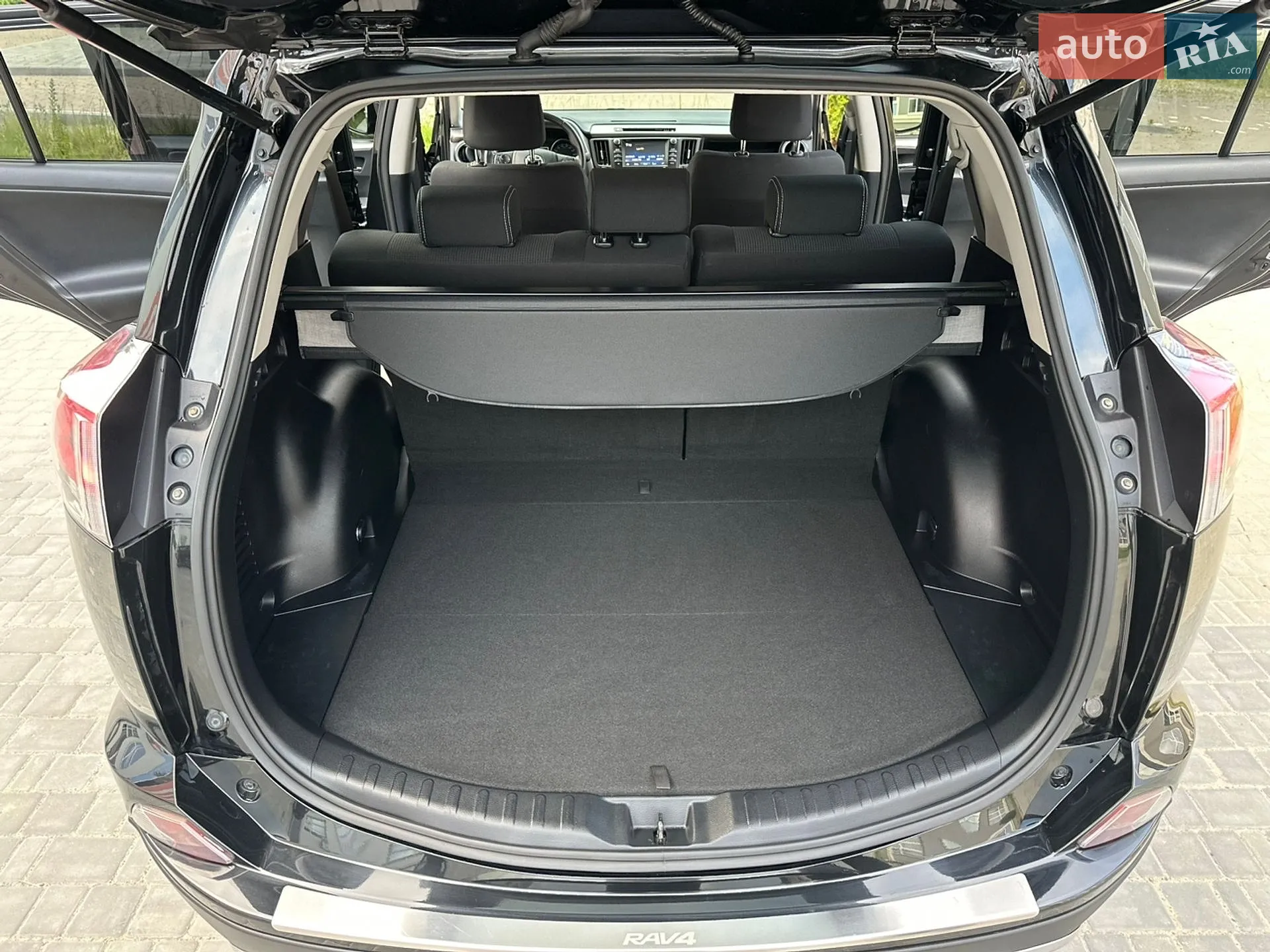 2017 Toyota RAV 4 - мініатюра 138