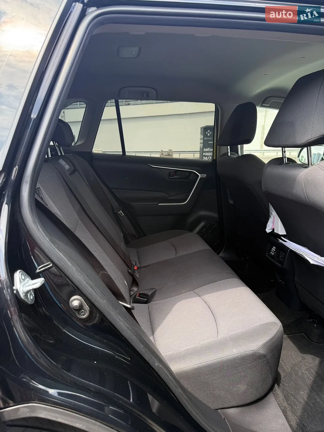 2022 Toyota RAV 4 - мініатюра 9