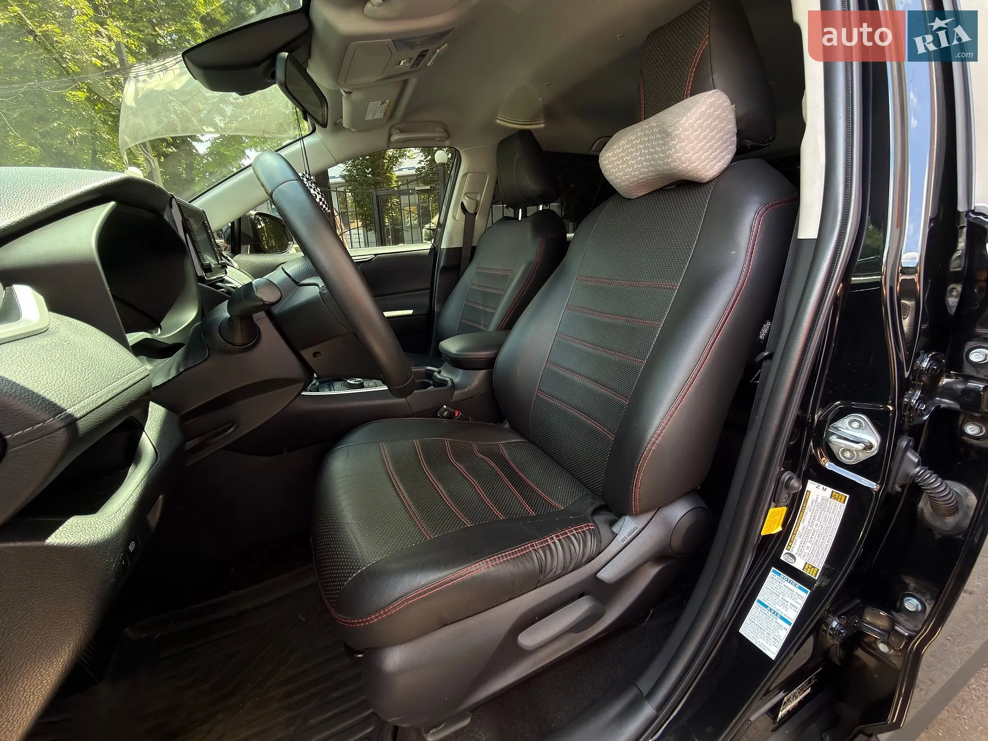 2019 Toyota RAV 4 - мініатюра 21