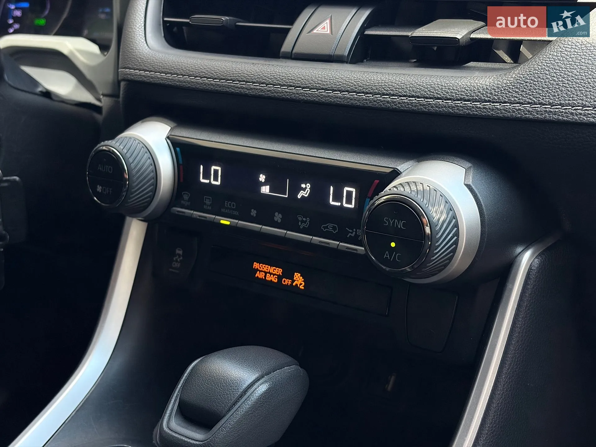 2019 Toyota RAV 4 - мініатюра 29