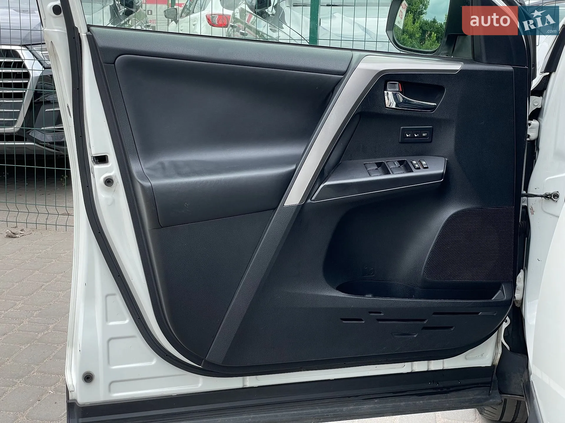 2016 Toyota RAV 4 - мініатюра 24