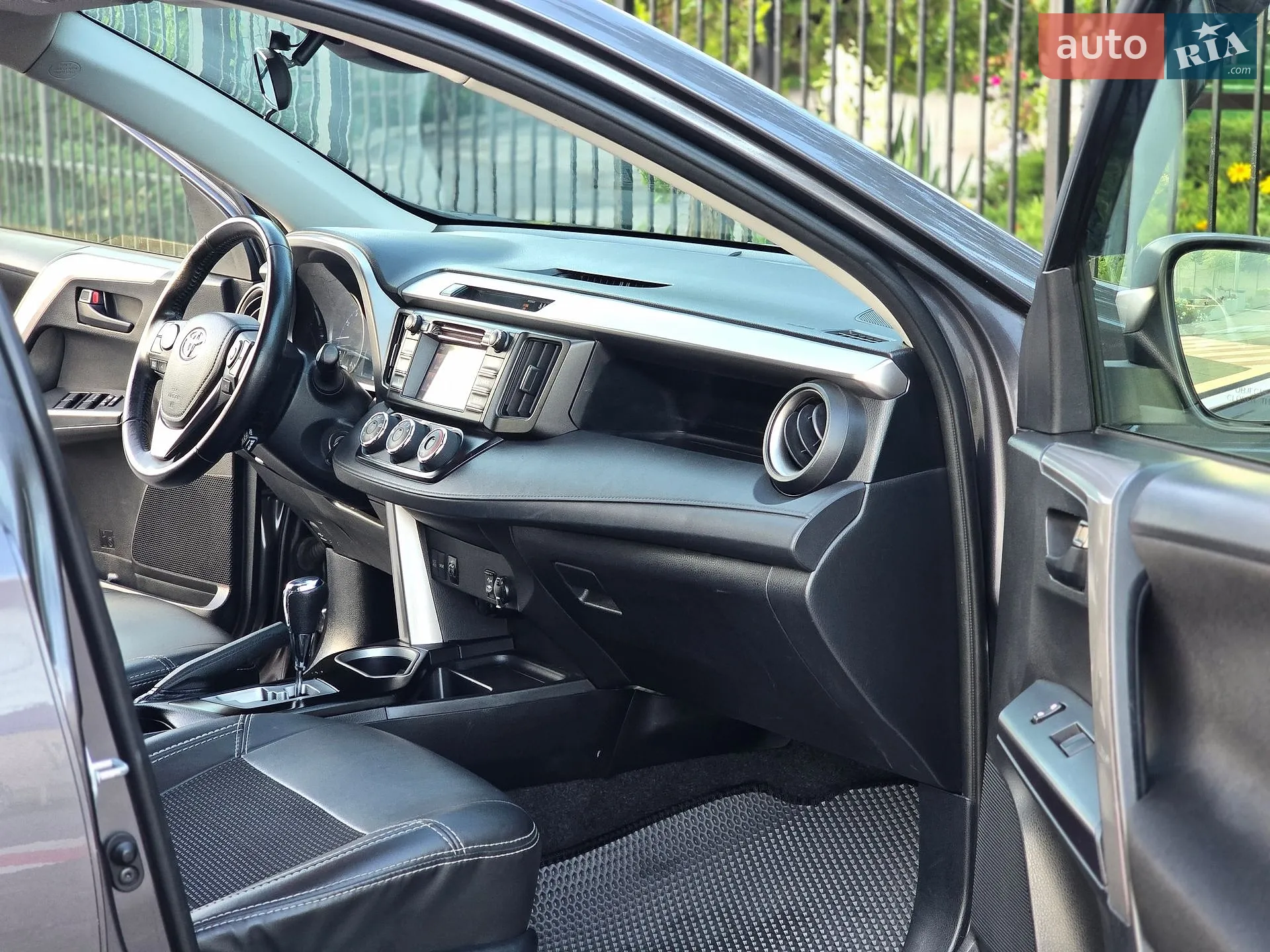 2017 Toyota RAV 4 - мініатюра 23