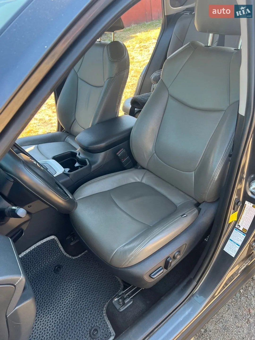 2019 Toyota RAV 4 - мініатюра 9