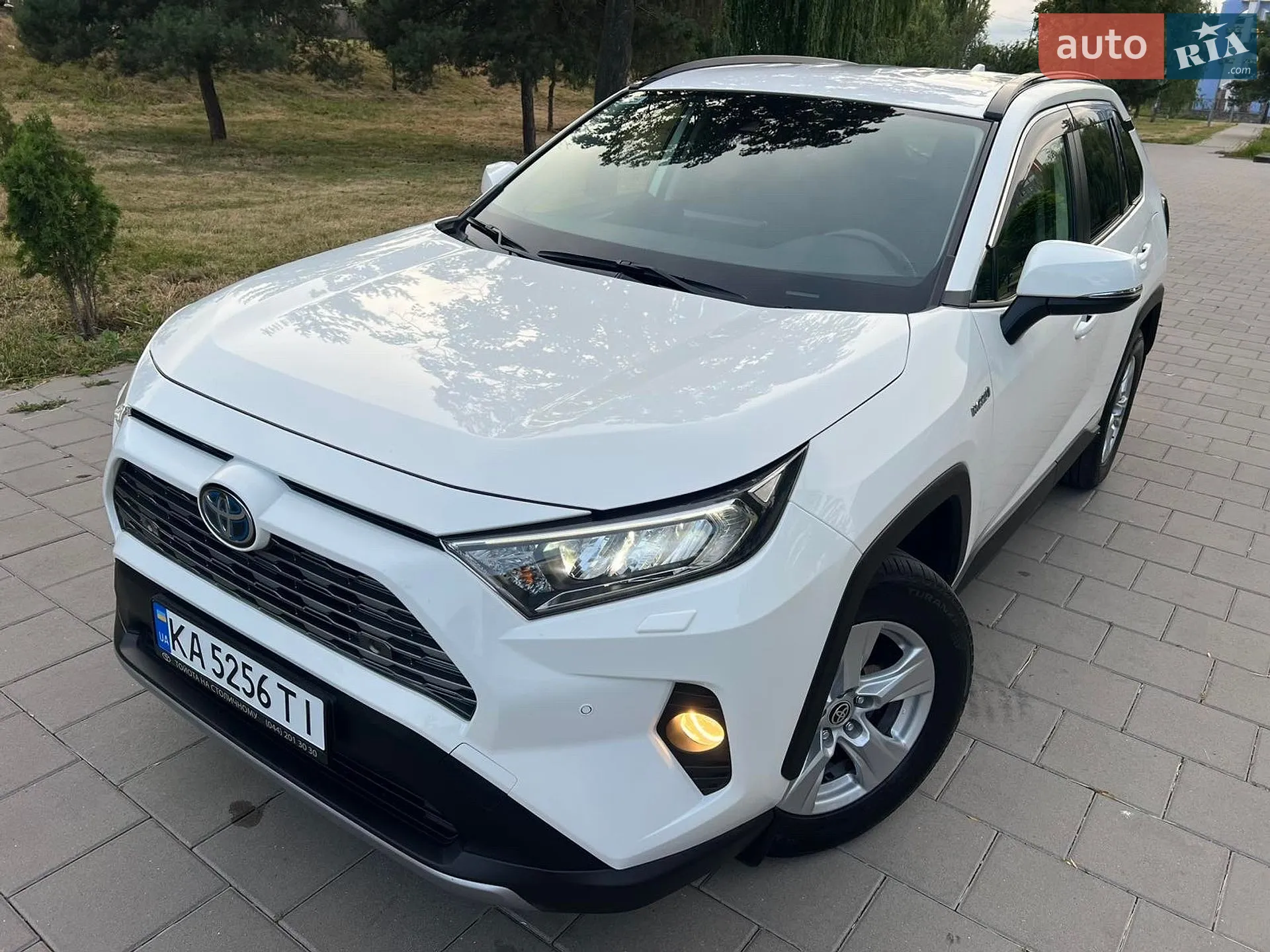 2020 Toyota RAV 4 - мініатюра 16