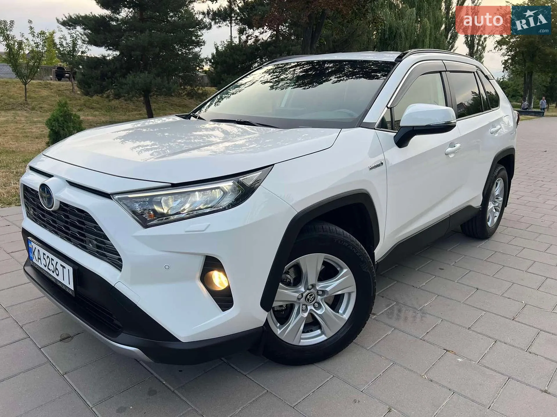 2020 Toyota RAV 4 - мініатюра 18